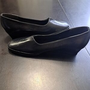 Vintage California Magdesians Black Nappa Leather Pump    Size 10
